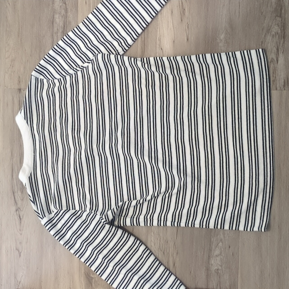 Evereve Black and White Striped Long Sleeve Henley - Picture 4 of 4